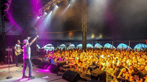Airlie Beach Festival Of Music - New Castle Holiday 0