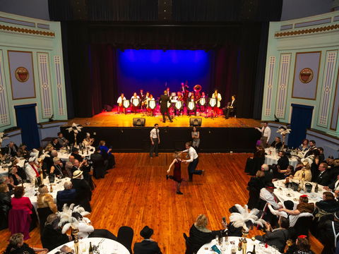 Australian Art Deco Festival Leeton - New Castle Holiday 0
