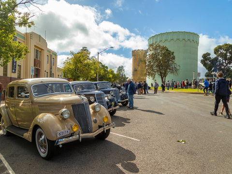 Australian Art Deco Festival Leeton - New Castle Holiday 2