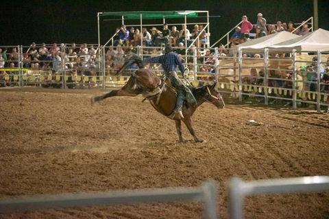 Black Opal Bull And Bronc Ride - New Castle Holiday 2