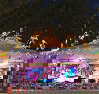 Light Up Leeton - New Castle Holiday