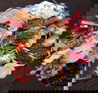 Markets and Grazy Saturdays - New Castle Holiday