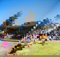 Mathoura Speed Shear and Annual Cancer Fundraiser - New Castle Holiday