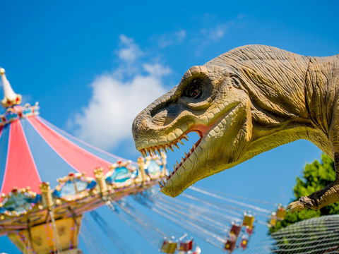 Mega Creatures At Hunter Valley Gardens - Postponed - New Castle Holiday 0