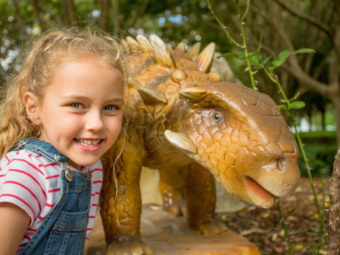 Mega Creatures At Hunter Valley Gardens - Postponed - New Castle Holiday 2