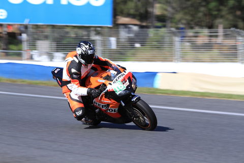 QR Moto Ride Days At Queensland Raceways! - New Castle Holiday 1