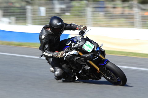 QR Moto Ride Days At Queensland Raceways! - New Castle Holiday 2