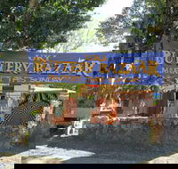 Uki Buttery Bazaar - New Castle Holiday