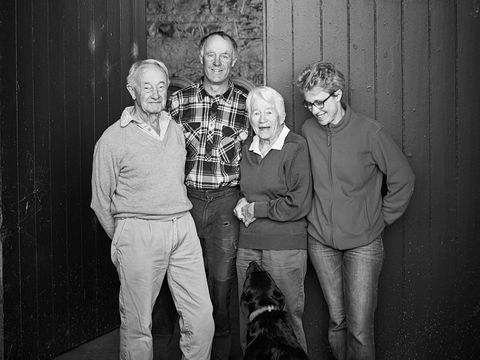 Wine & Stories - Chateau Yering X Yeringberg - New Castle Holiday 0