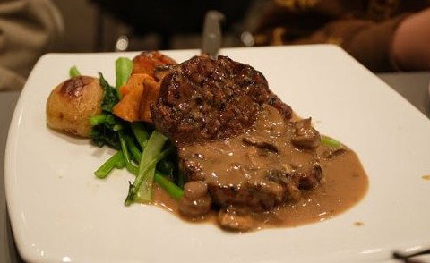 Mike's Grill & Bar - New Castle Holiday 3