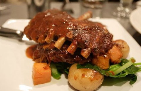 Mike's Grill & Bar - New Castle Holiday 5