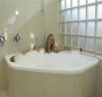 Bishops Garden - New Castle Holiday