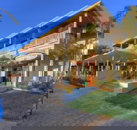 Sovereign Resort Hotel - New Castle Holiday