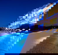 Pinnacles Resort - New Castle Holiday