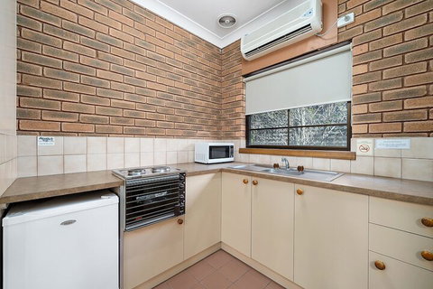 Heritage Motor Inn Corowa - New Castle Holiday 6