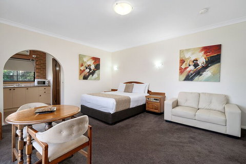Heritage Motor Inn Corowa - New Castle Holiday 5