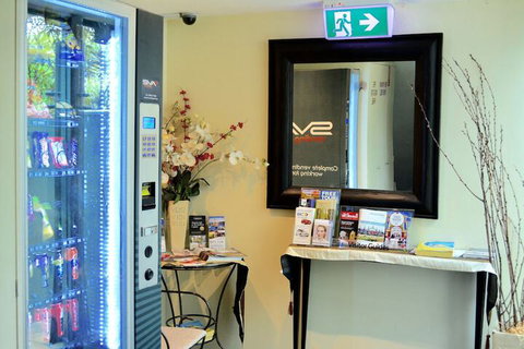 Knightsbridge Apartments - New Castle Holiday 4