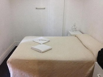 Plaza Hotel - New Castle Holiday 2