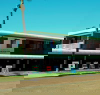 Longreach Motor Inn - New Castle Holiday