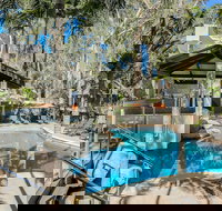 Paradise on the Beach Resort - Palm Cove - New Castle Holiday