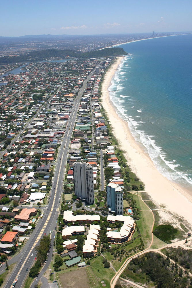 Palm Beach QLD New Castle Holiday