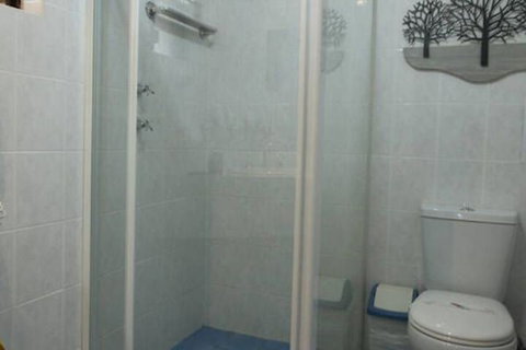 Hilltops Retreat Motor Inn - New Castle Holiday 5