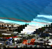 Komune - Gold Coast - New Castle Holiday