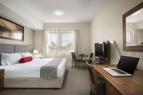 Quest Parap - New Castle Holiday 5