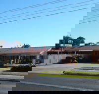 Werribee Park Motor Inn - New Castle Holiday