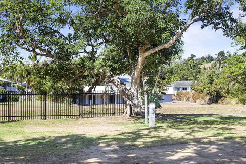 Tasman Holiday Parks - Airlie Beach - New Castle Holiday 3