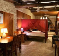 Cedar Park Rainforest Resort - New Castle Holiday
