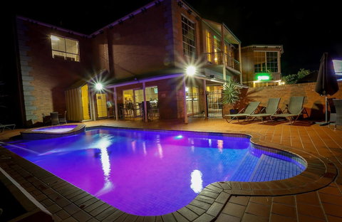 Best Western Plus Hovell Tree Inn - New Castle Holiday 1