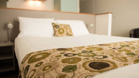 Adina Place Motel Apartments - New Castle Holiday 4