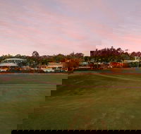 Noosa Springs Golf Resort  Spa - New Castle Holiday