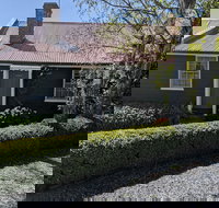 Alice's Cottages - New Castle Holiday