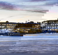 Pier 21 Apartment Hotel - New Castle Holiday