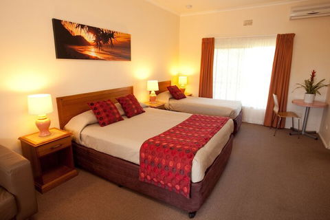 Byron Motor Lodge Motel - New Castle Holiday 3
