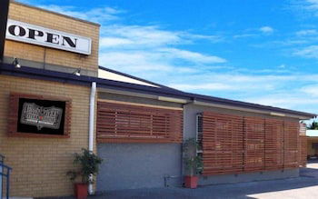 High Street Motor Inn - New Castle Holiday 0