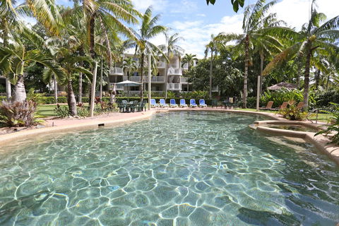 Cairns Beach Resort - New Castle Holiday 2