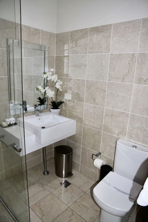 Mariners Court Hotel - New Castle Holiday 4