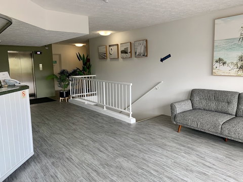 Outrigger Burleigh - New Castle Holiday 0