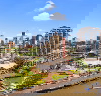 Central Dockside Apartment Hotel - New Castle Holiday