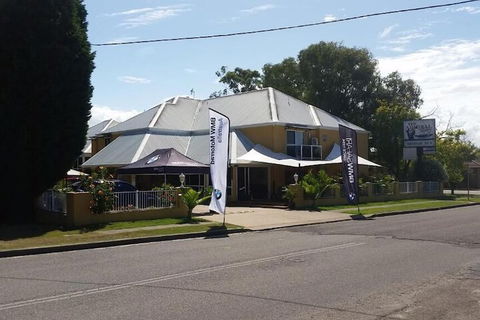 Admiral Nelson Motor Inn - New Castle Holiday 2