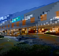 Garden City Hotel Best Western Signature Collection - New Castle Holiday