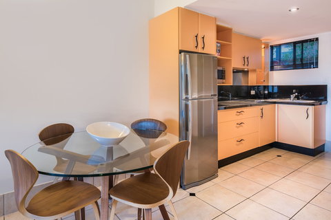 At Waterfront Whitsunday Retreat - New Castle Holiday 4