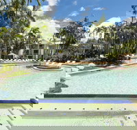 Oaks Port Douglas Resort - New Castle Holiday