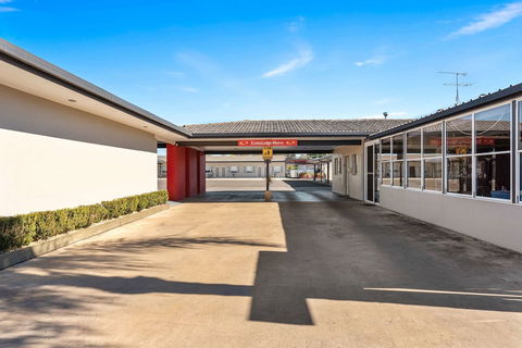 Econo Lodge Moree Spa Motor Inn - New Castle Holiday 4
