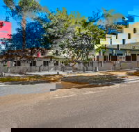 Econo Lodge Moree Spa Motor Inn - New Castle Holiday