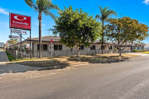 Econo Lodge Moree Spa Motor Inn - New Castle Holiday 0