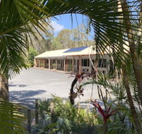 Tin Can Bay Motel - New Castle Holiday